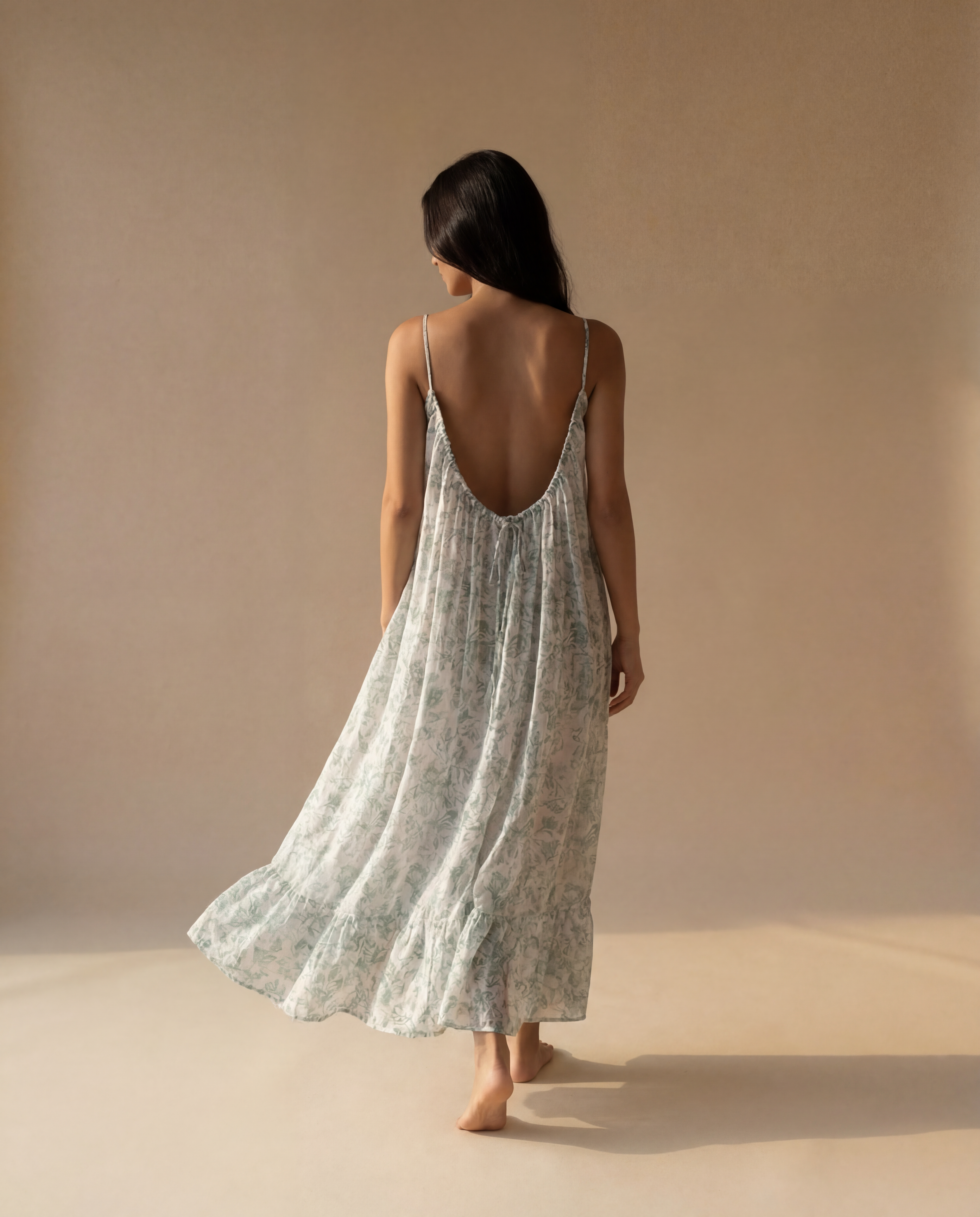 The Noel Dress (Moss Veil)